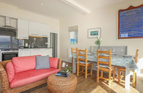 The Old Lifeboat House - Photo 10