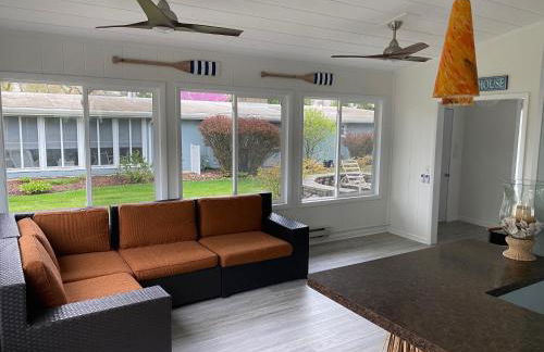 Newly Renovated! Old Homestead Beach Home - Foto 23