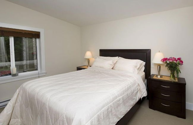 Qualicum Landing - Photo 1