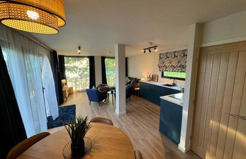 Unbox at Poplar Tree - Photo 16