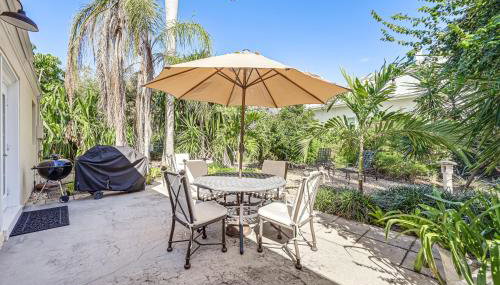 Walk to Beach Old Naples Escape with Private Pool! - Foto 2