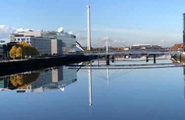 ArcView - SEC Hydro Two Bed Flat With Free parking and Great View - Foto 11