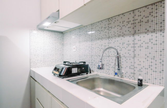 Well Furnished And Comfy 2Br At Royal Heights Apartment - Foto 10