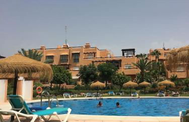 Superbe appartement avec piscine à 800m de la mer - Photo 17