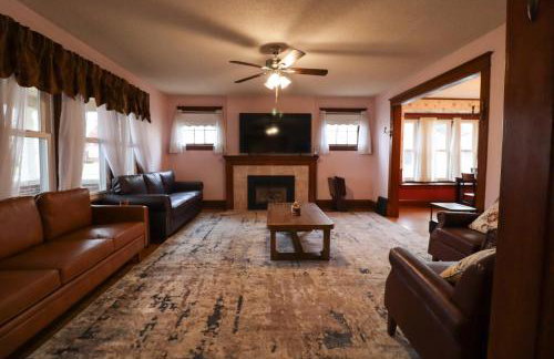 Spacious 6-bedroom house in charming Niagara Falls with AC - Foto 19