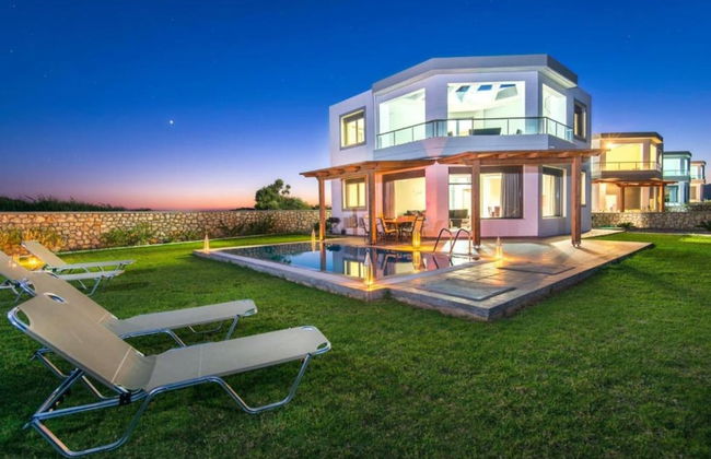 Olga Luxury Beach Front Villas - Foto 1