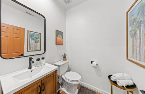 Spacious Private Home with Saltwater Pool & Hot Tub - Foto 9