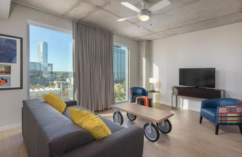 Stay in this 2BD resort condo to visit Austin gym and pool onsite - Foto 27