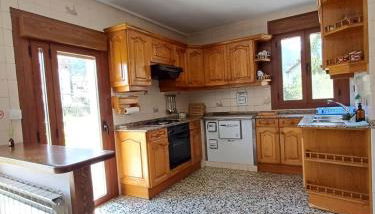 Casa El Abeto - Photo 5, stove, dishwasher