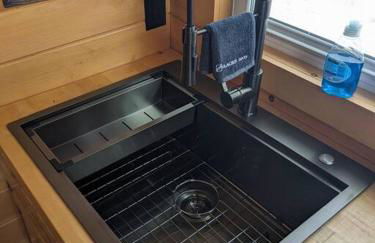 Mountainscape: Peaceful & Skiing - Photo 12