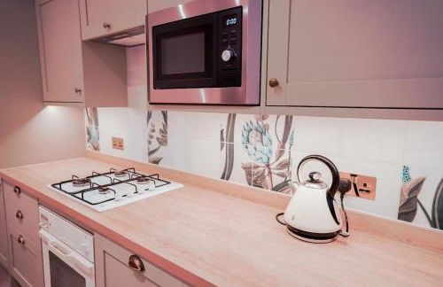 Tranquil Cottage & Garden by Esher Train Station - Foto 4