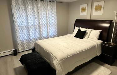 Luxurious, newly renovated retreat - Photo 7