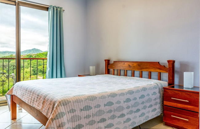 2-Bedroom Condo with Ocean View and Pool - Photo 4