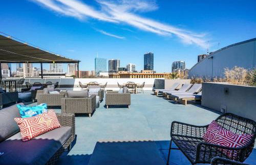 Boulevard Stays Walk to Downtown 1BR SoCo Pool Parking Gym 01 - Foto 27