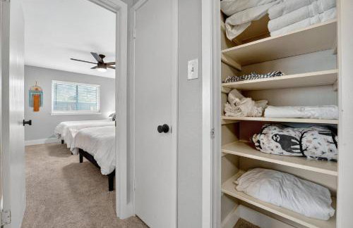 Stylish 3BR Home + Private Pool - Foto 27