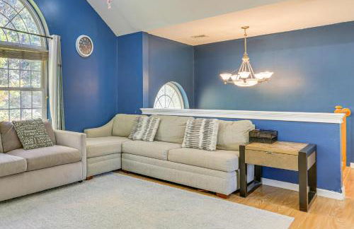 Hike, Ski and Explore Otisville Retreat with Yard! - Foto 8