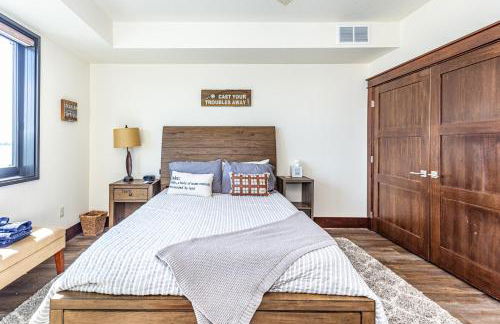 Starboard Point: Stunning Luxury Condo in the heart of DL! - Foto 12