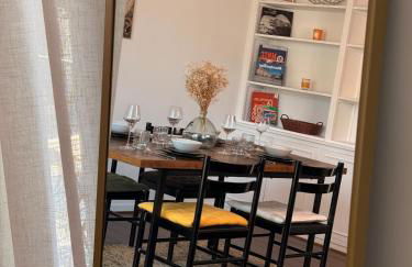 Le Peyrou - Elegant One-Bedroom Apartment for up to 4 Guests - Free Parking - Air Conditioning - Prime City Center Location - Foto 6