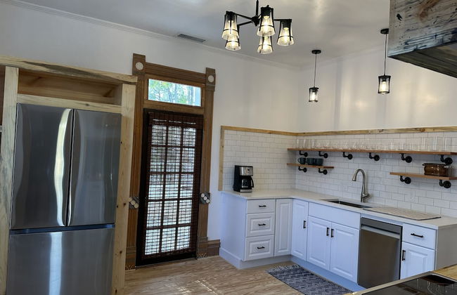 The Cottage @ 241 North - Foto 12