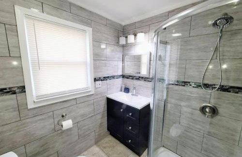 Sweet home, King bed, backyard and parking - Foto 5