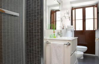 SingularStays Valencia Center - Photo 27