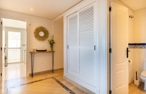 Fantástico Ático Dúplex en Marbella, con vistas al mar y a 300 metros de la playa - Photo 26