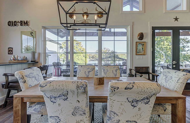 Immaculate Waterfront Home for 16 w/ Private Dock! - Foto 39