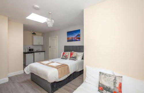 Saffron Studios - Photo 17