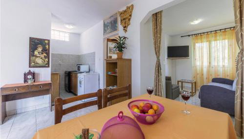 Stunning Apartment In Marcana - Foto 3