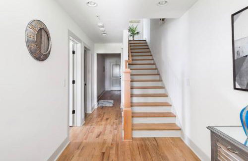 Brand New Luxury Home near Downtown - Foto 25