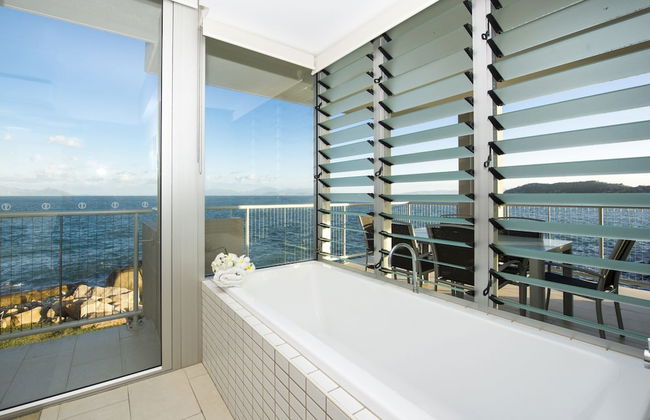 1 Bright Point Apartment 4201 - Photo 17