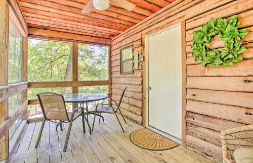 Bright Davis Escape with Screened-In Porch! - Foto 17