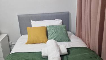 1Bed Home Sleeps 5 Free Parking Central Wifi - Foto 4