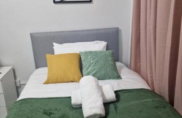 1Bed Home Sleeps 5 Free Parking Central Wifi - Foto 4