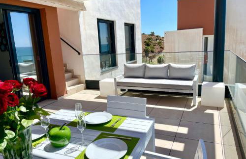 Luxury 3 Bedroom Penthouse - Photo 6