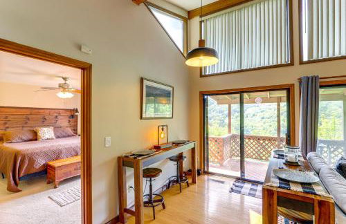 Maggie Valley Mountain Escape with Fireplace and Deck! - Foto 7