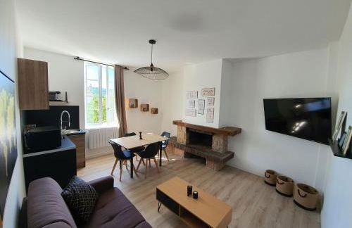 "Le Petit Paradis" au Centre Ville d'Oyonnax - Foto 37