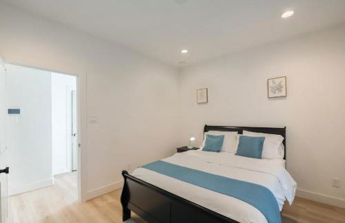 Luxury Charming 3BR 3Bath Free Wi-FI 8 Guests, Gated Home, Houston Downtown - Photo 5