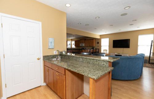 5 Bedroom Home in Old Homestead II - Photo 33