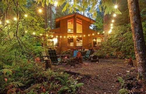 ZigZag Basecamp · Cozy Cabin Perfect for Nature Escapes w/ Hot Tub - Photo 40