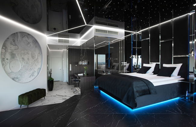 Apartments in Sky Tower with Bathtub near the window - Photo 57