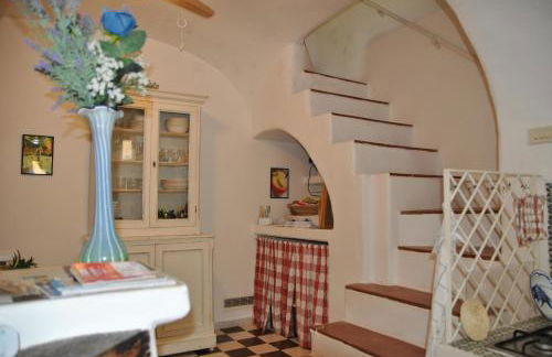 Giardino dei limoni nel Borgo di Maranola a Formia - Foto 10