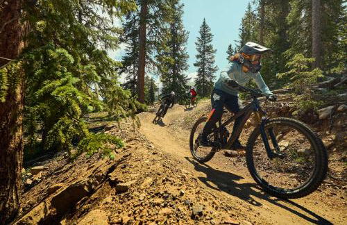 Studio in Lakeside Village, Updated Kitchen & Bath apts - Foto 42