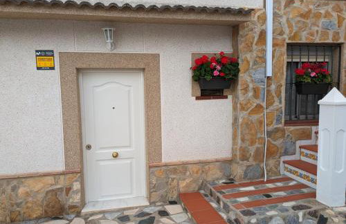 Chalet con piscina, barbacoa y jacuzzi en Valencia - Photo 35