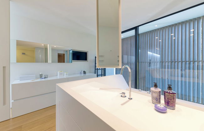 The Glass Manor - Photo 55