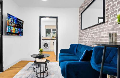 Spacious 5 Bedroom & 5 Bathrooms House - Garden - Parking - Netflix 376MW - Foto 2