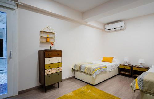 Exclusive quietness in the heart of Madrid with Public Parking, Breakfast, 2 bathrooms - Photo 34