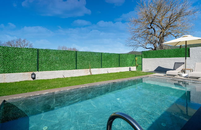 1 Bedroom Private Honeymoon Villa - Photo 7