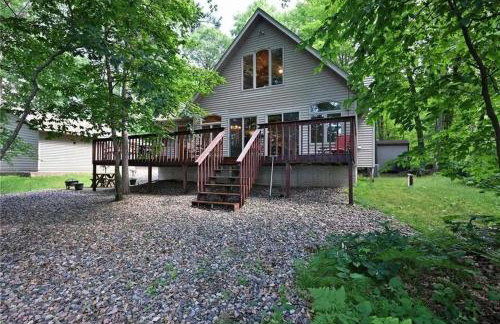Spooner Shores - Wooded, Lakefront Retreat - Foto 10