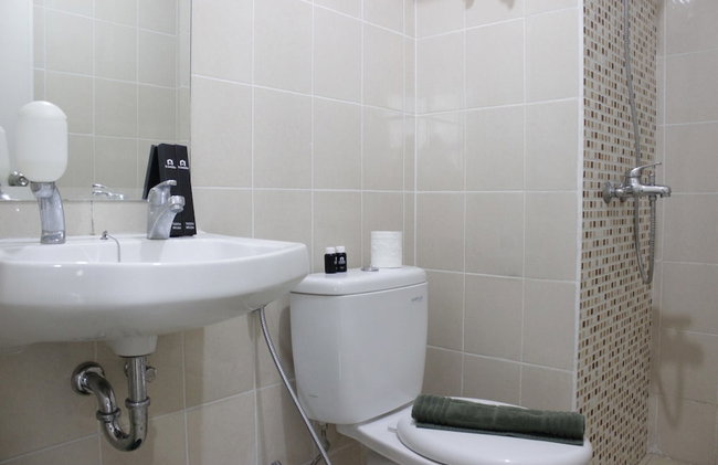 Simply Homey 2BR Apartment Parahyangan Residence - Photo 9